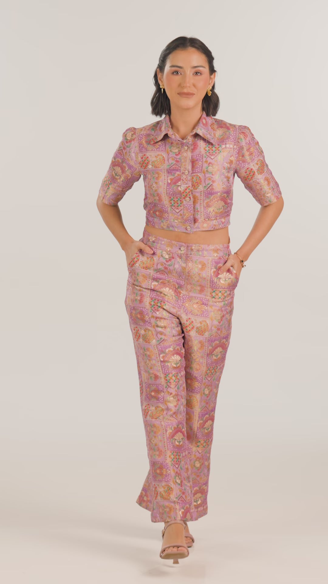 Lilac jacquard crop shirt with high-waist pants, pockets
