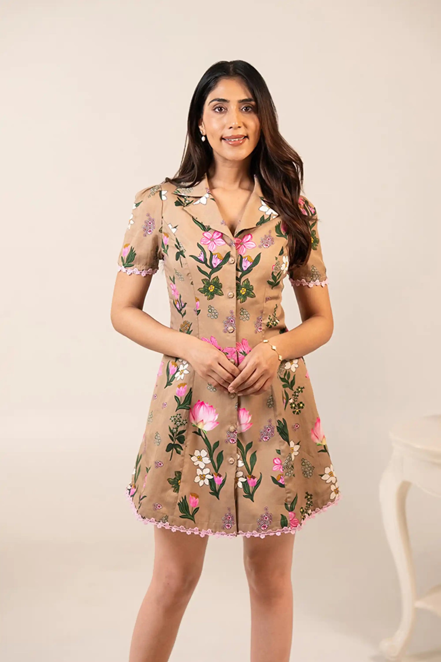 Elegant look in tan floral collared short dress with lace trim